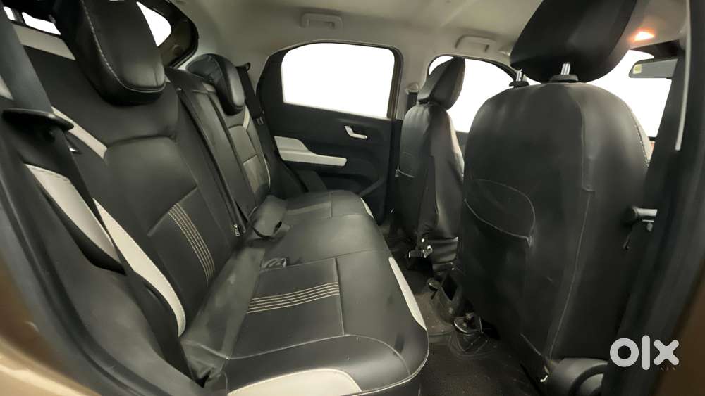 Tata Punch 1.2 Revotron Creative Amt Dual Tone, 2022, Petrol