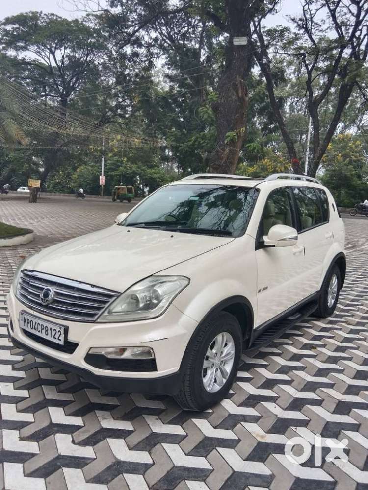 Mahindra Ssangyong Rexton Rx7, 2015, Diesel