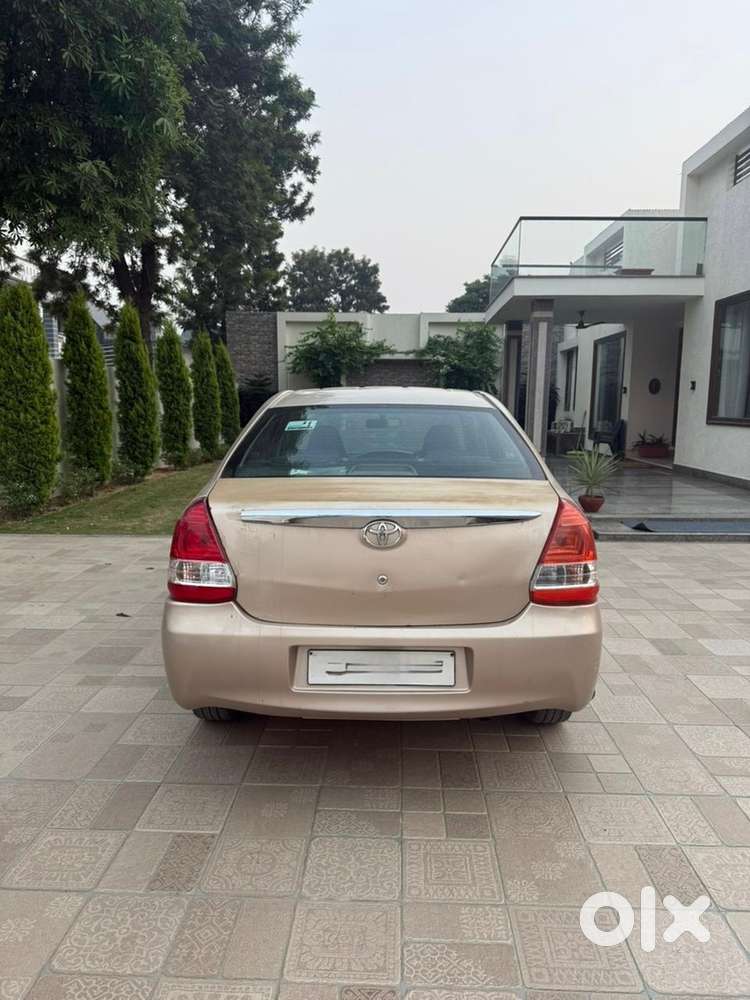 Toyota Etios Petrol Manual 2011