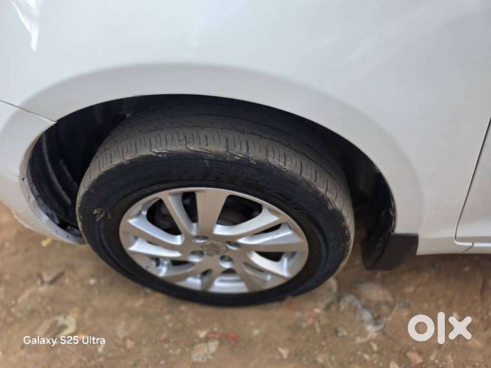 Maruti Suzuki Swift Zxi, 2014, Petrol