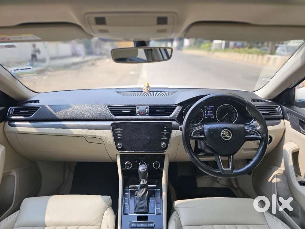Skoda Superb [ ] 1.8 Style Tsi At, 2019, Petrol