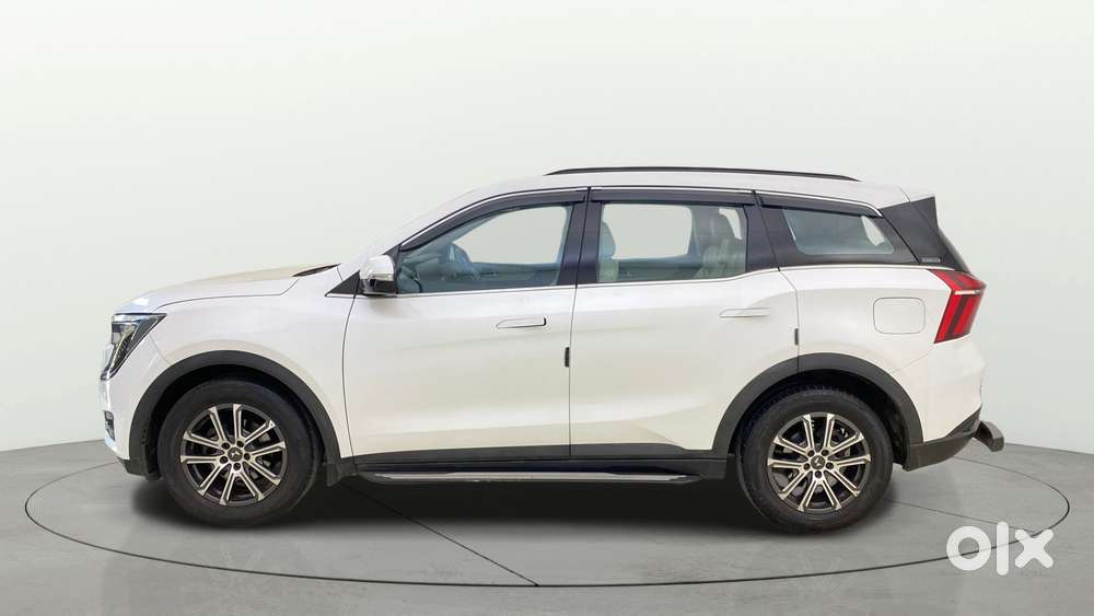 Mahindra Xuv700 2.0 Ax 7 Petrol At Str, 2021, Petrol