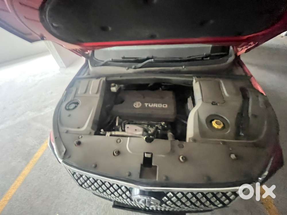 Mg Hector Savvy 2023, Automatic Petrol Car