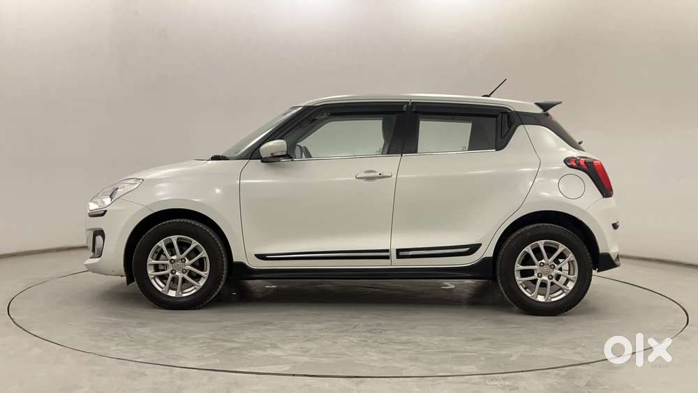 Maruti Suzuki Swift 1.3 Zxi, 2023, Petrol