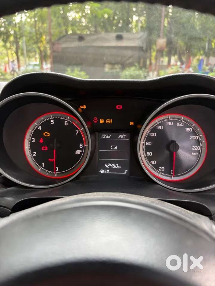 Maruti Suzuki Swift 1.3 Zxi, 2021, Petrol