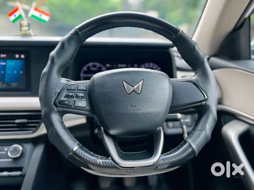 Mahindra Xuv700, 2025, Petrol