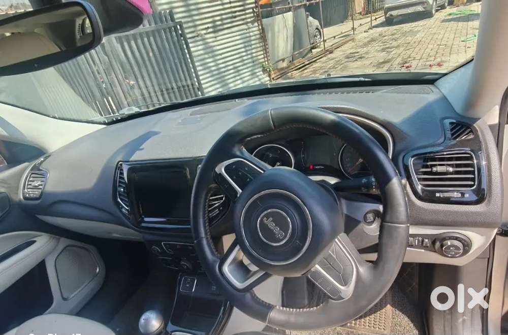 Jeep Compass Top Model Panaromic Sunroof