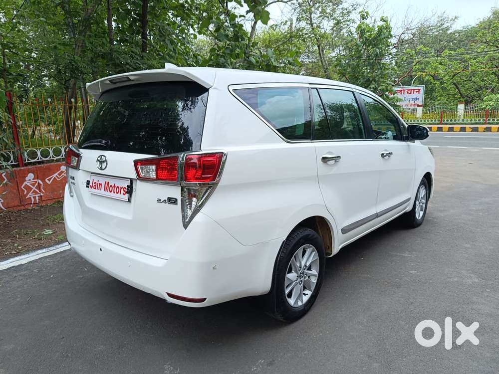 Toyota Innova Crysta 2.4 G Plus Mt 8 Str, 2017, Diesel