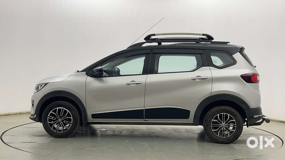 Renault Triber 1.0 Rxz Dual Tone, 2022, Petrol