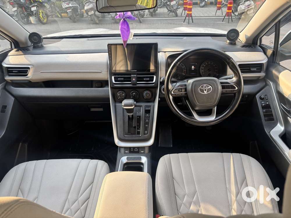 Toyota Innova Hycross 2.0 Gx 8 Str, 2023, Petrol