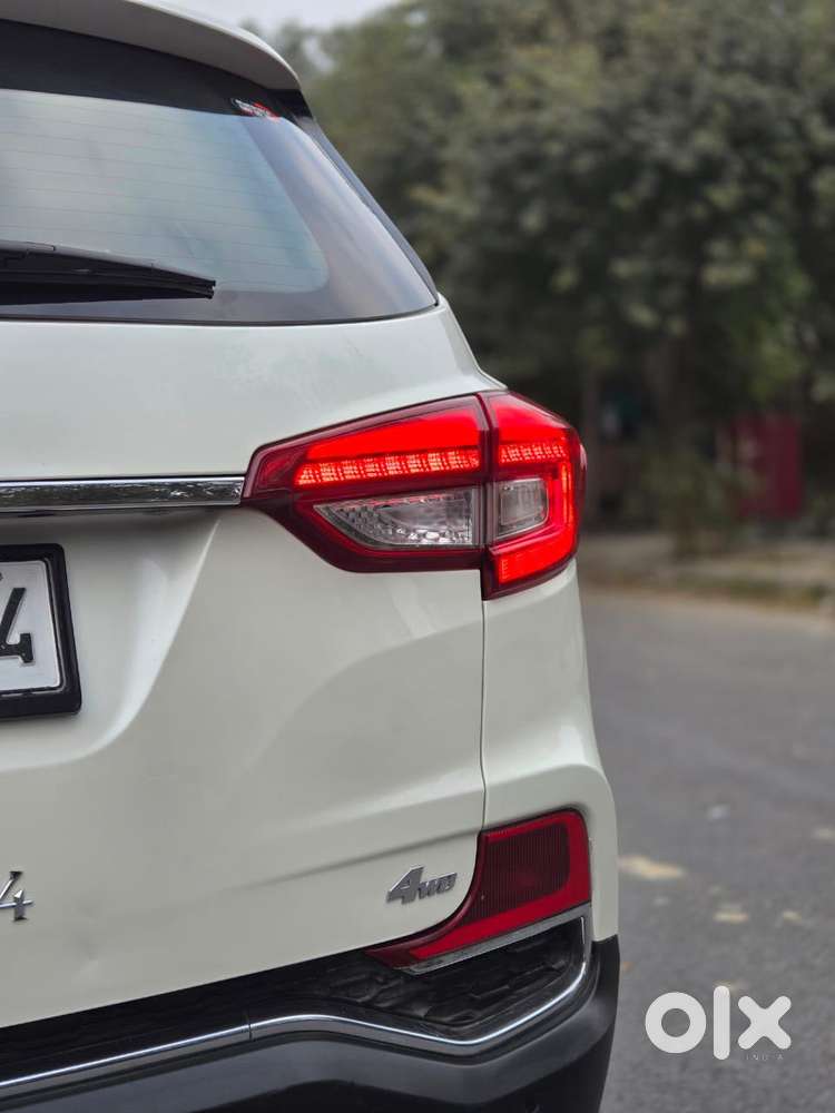 Mahindra Alturas G4 4wd At, 2020, Diesel