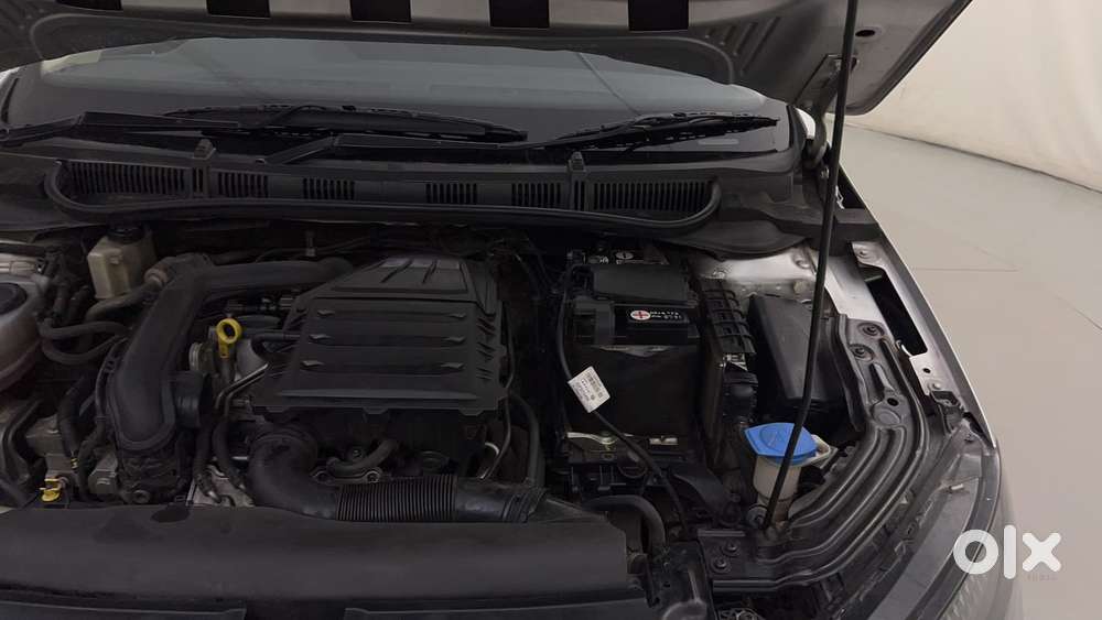 Skoda Slavia Ambition 1.0l Tsi At, 2022, Petrol