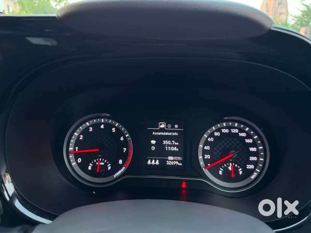 Hyundai Aura 1.2 Sx Cng, 2025, Cng & Hybrids