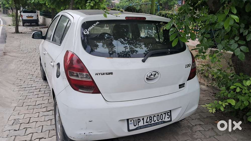 Hyundai I20 Asta Petrol 2010
