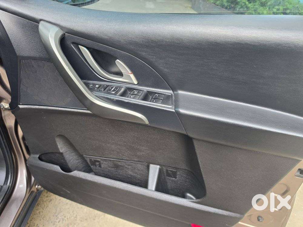 Mahindra Xuv500 2.2 W10, 2017, Diesel