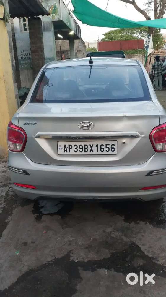 Hyundai Xcent 2015 Petrol 75000 Km Driven
