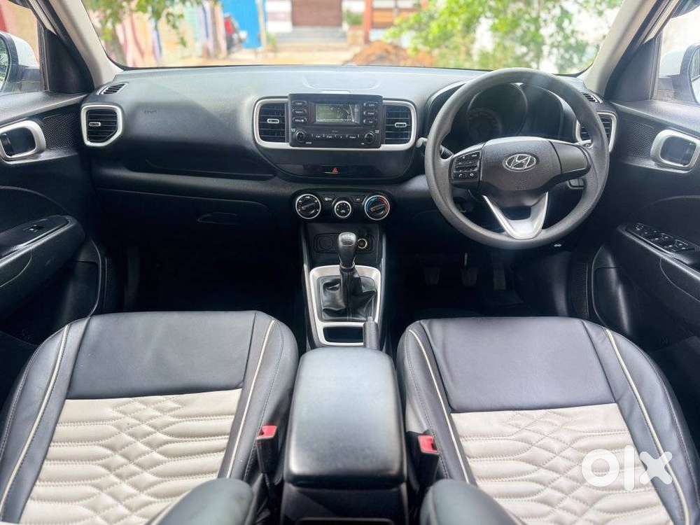 Hyundai Venue S Turbo, 2021, Petrol