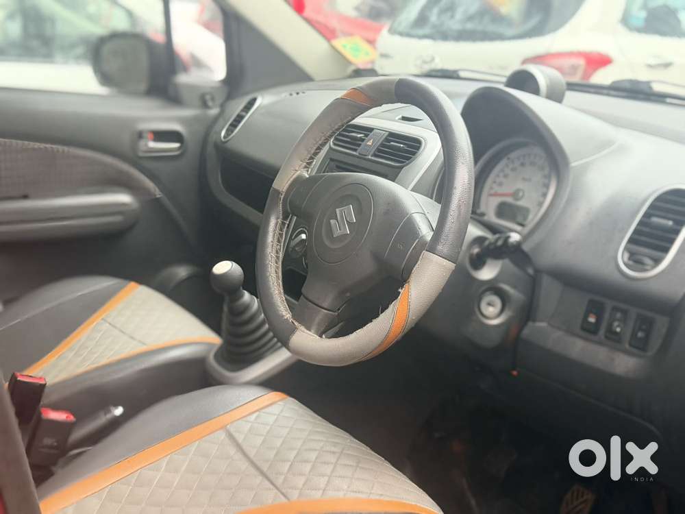 Maruti Suzuki Ritz Vxi, 2014, Petrol