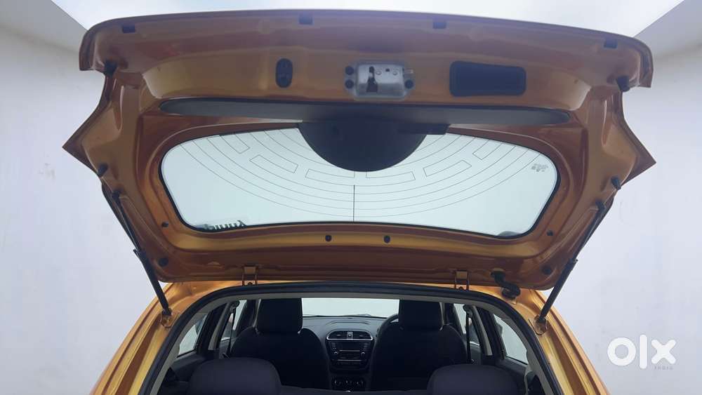 Tata Tiago Xz, 2016, Petrol