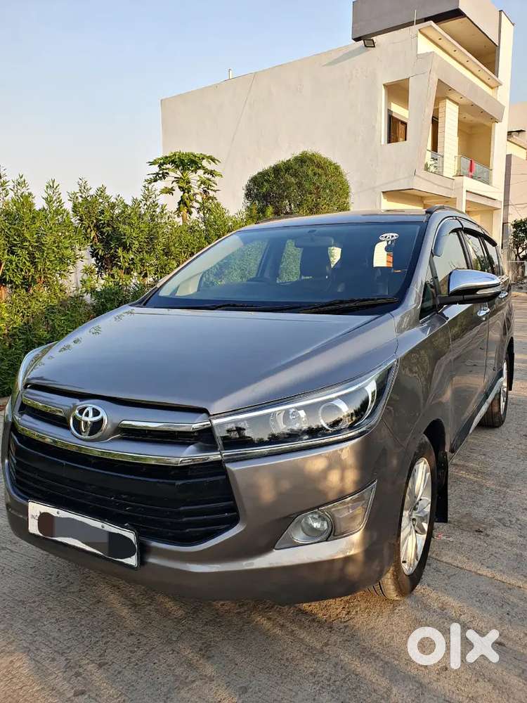 Innova Crysta 2.8z Automatic 1st Owner