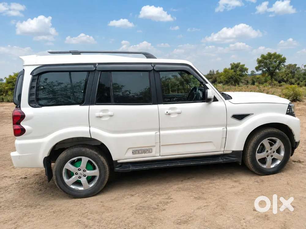 Mahindra Scorpio Classic 2018 Diesel Manual
