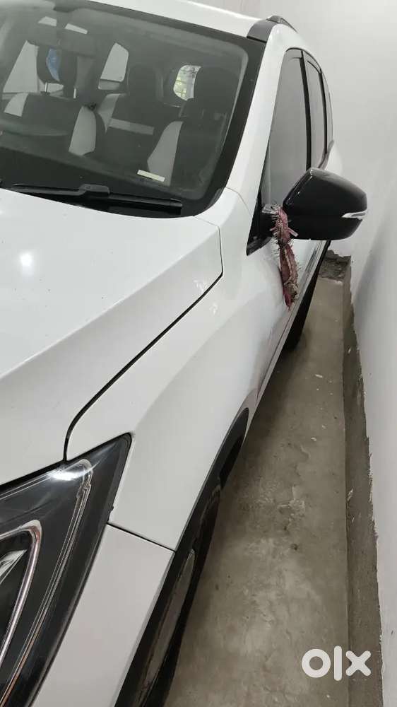 Mahindra Xuv700 Diesel 2022 November