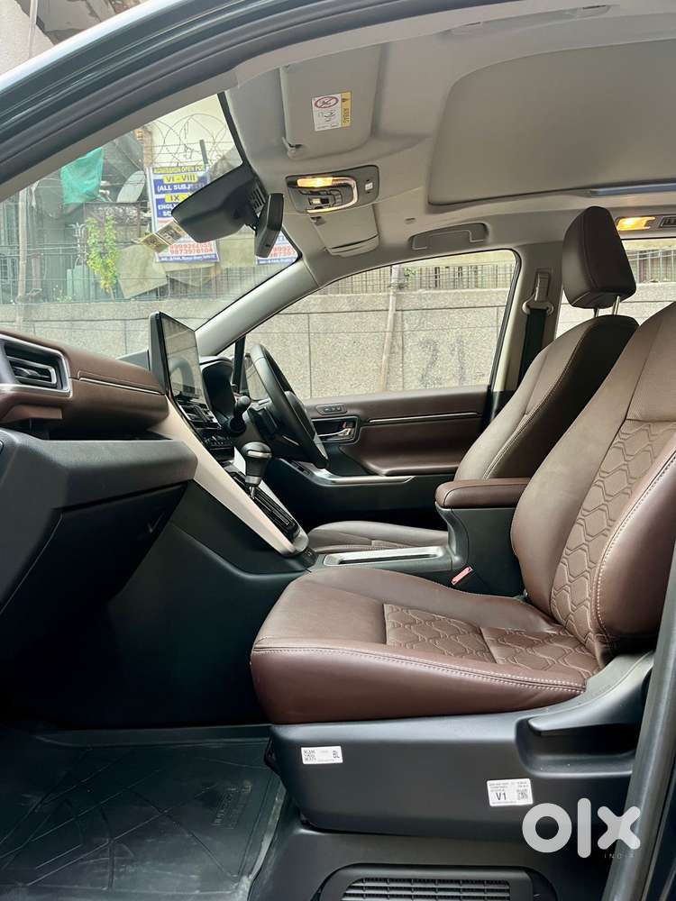 Toyota Innova Hycross 2.0 Zx (o) Hybrid 7 Str, 2024, Petrol
