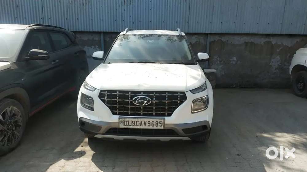Hyundai Venue 2021 Cng & Hybrids 700000 Km Driven