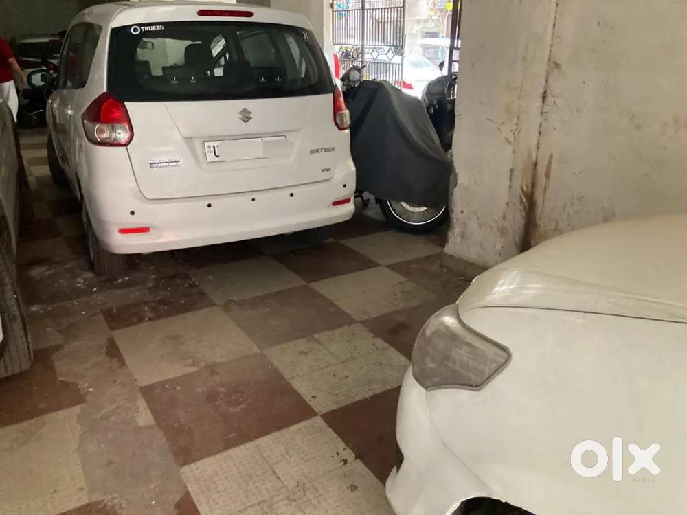 Maruti Suzuki Ertiga Vxi 2012