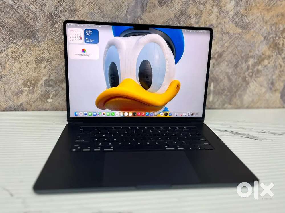 Apple Macbook Air 15inch M2 chip 512Gb Ssd 96% battery health M2 Air