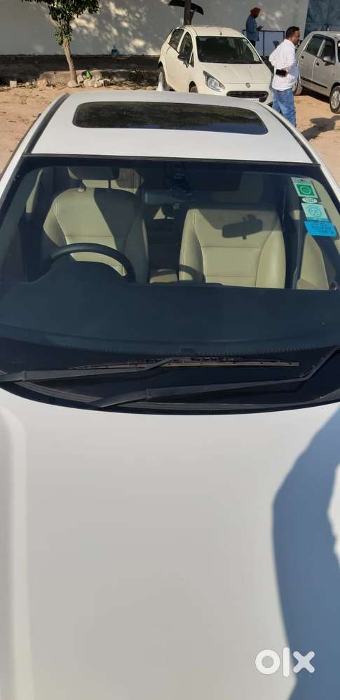 Honda City V At Sunroof I-vtec, 2015, Petrol