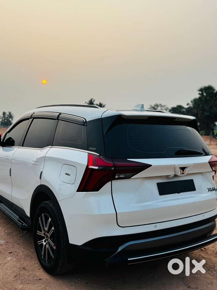 Xuv 700 Ax7 Automatic