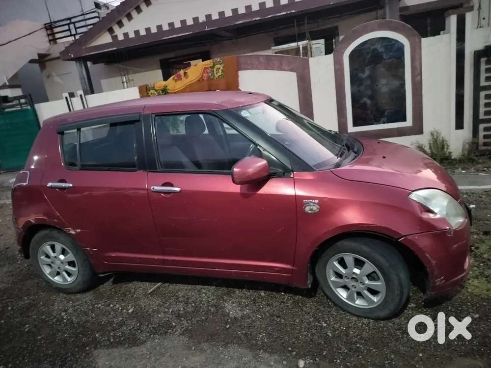 Alloy Wheels ,power Window , New Battery,80%tyres Cool Ac Family Car