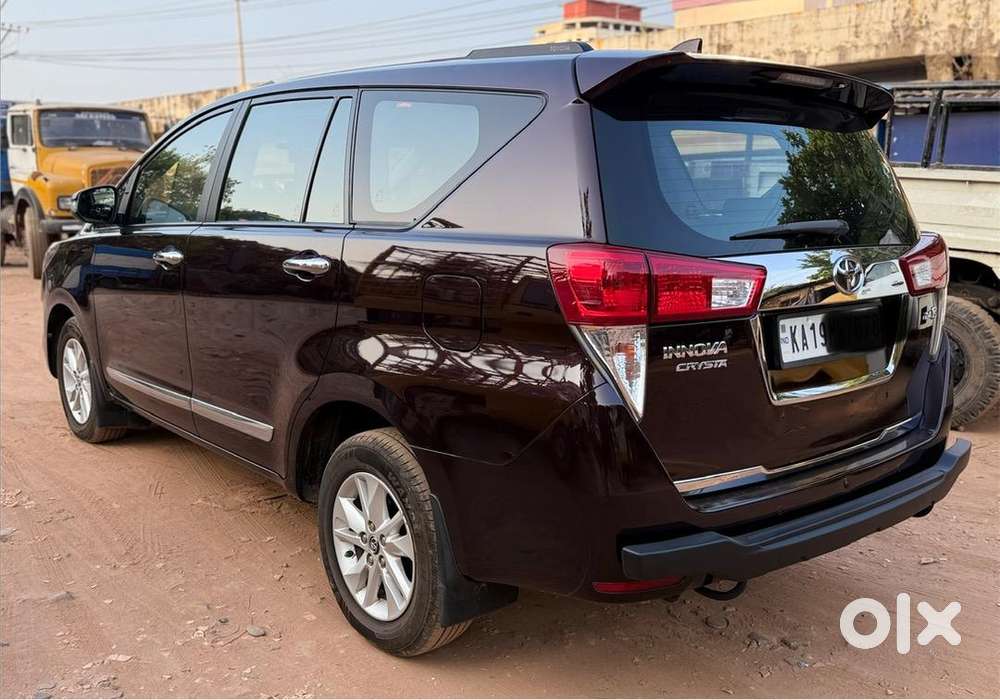 Toyota Innova Crysta 2017 Diesel 32000 Km Driven