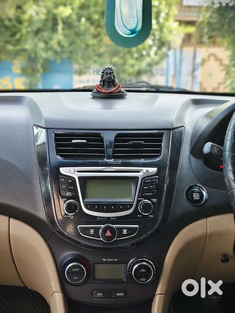 Hyundai Verna Diesel Manual 2014 Variant