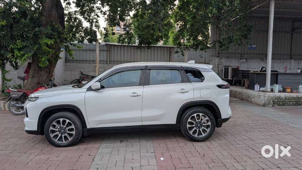 Maruti Suzuki Grand Vitara 1.5 Zeta Smart Hybrid At, 2022, Petrol