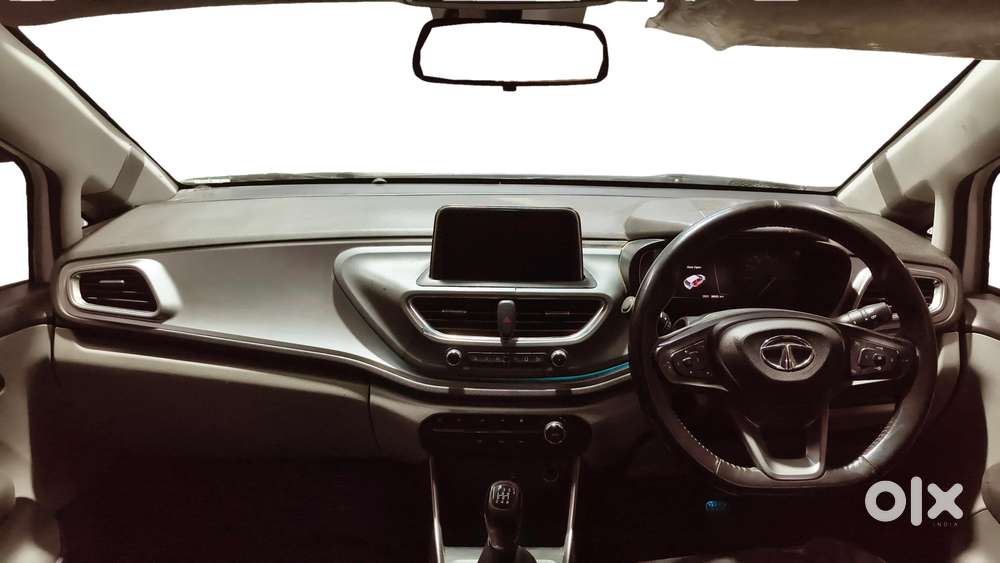 Tata Altroz Xz, 2020, Petrol