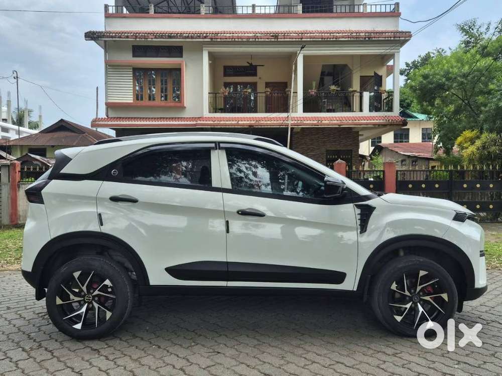 Tata Nexon Smart Plus1.2 Revotron Petrol 5 Mt, 2024, Petrol