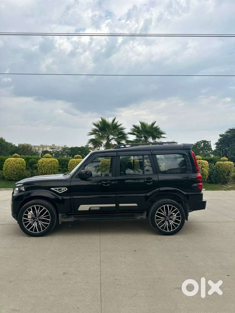Mahindra Scorpio Classic 2.2 S 11 Mt 7 Str, 2024, Diesel