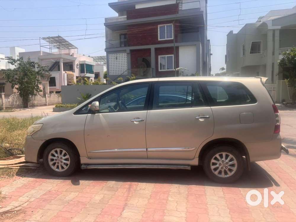Toyota Innova 2014 Diesel Well Maintained