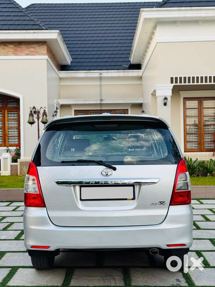 Toyota Innova Diesel 2012