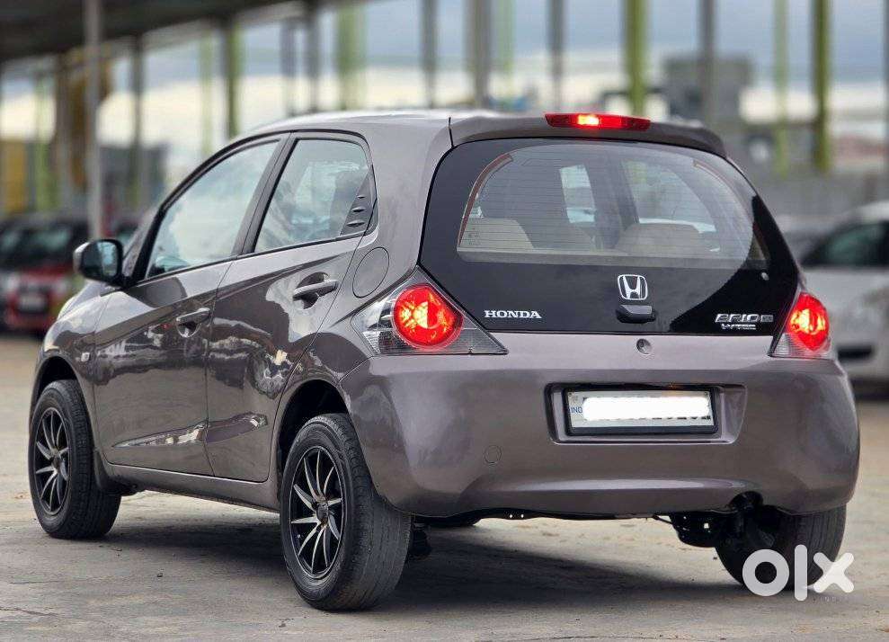 Honda Brio V Mt, 2013, Petrol