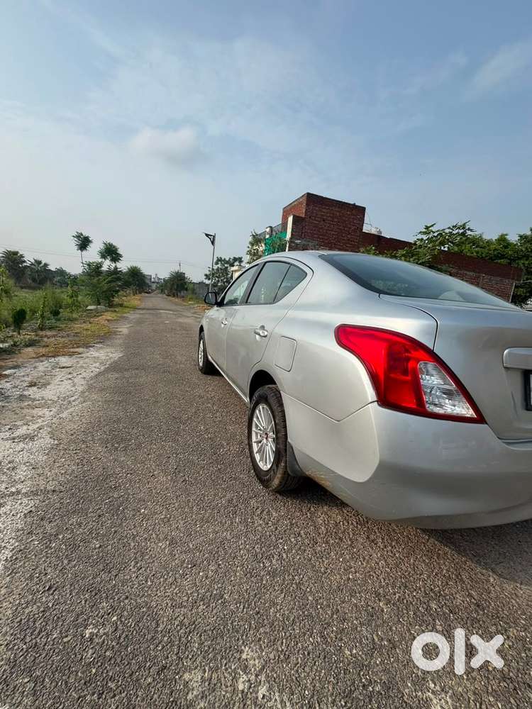 Nissan Automatic 2014 Petrol
