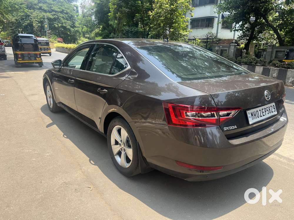 Skoda Superb Style 1.8 Tsi At, 2017, Petrol