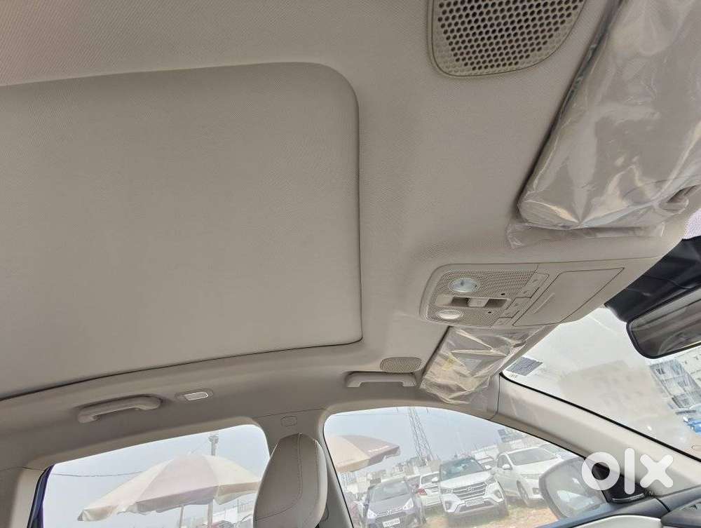 Mahindra Xuv700 2.0 Ax 7 Petrol At Luxury Pack Str, 2025