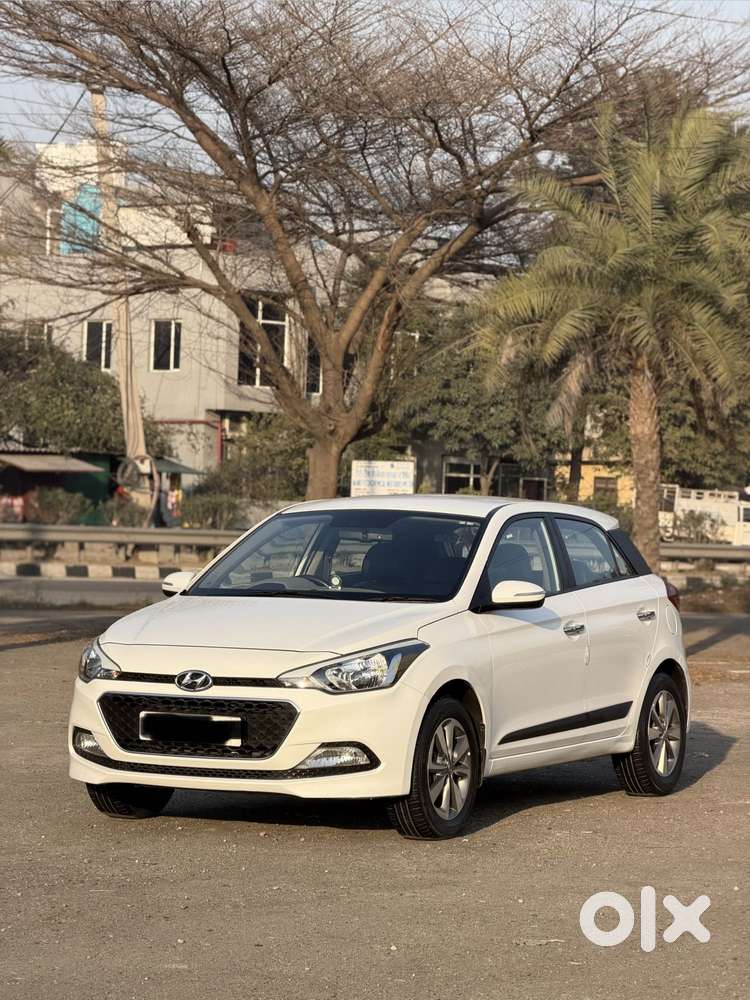 Hyundai I20 Sportz Plus, 2015, Petrol