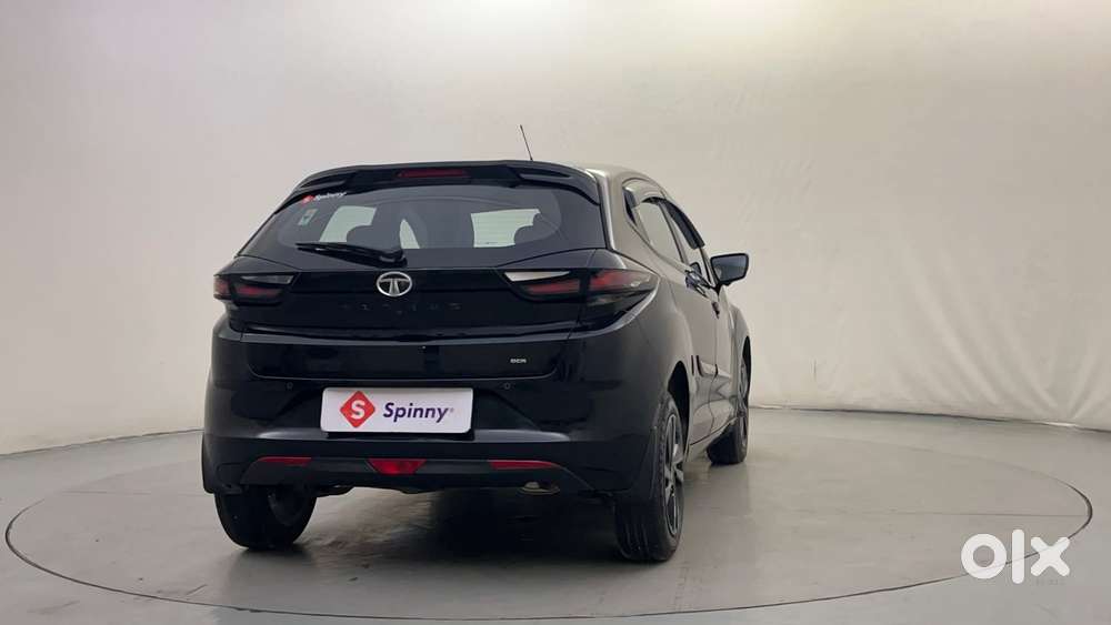 Tata Altroz 1.2 XZA Plus Dark Edition DCT, 2023, Petrol