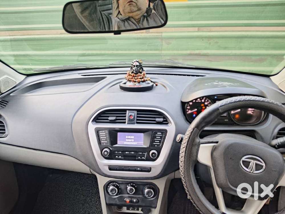 Tata Tiago Xz Plus, 2017, Petrol