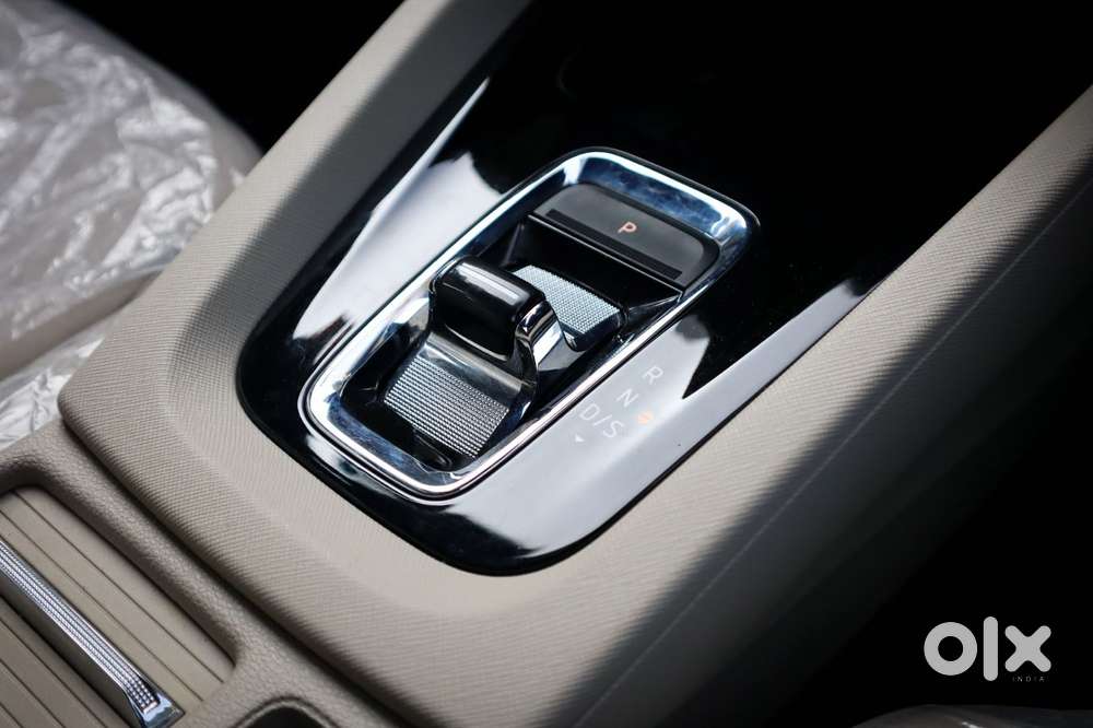 Skoda Octavia 2.0 Style Tsi At, 2022, Petrol