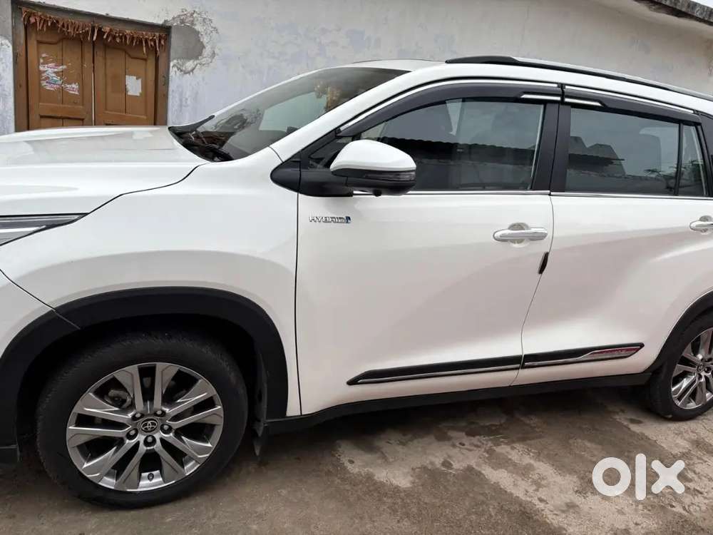 Toyota Innova Hycross 2023 Hybrid Zx